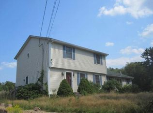 11 Oak St, Plympton, MA 02367