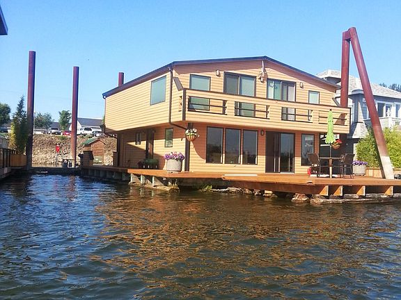 floating home on river side