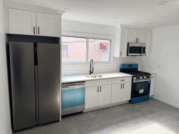 14-45 Gipson Street image 1 of 14