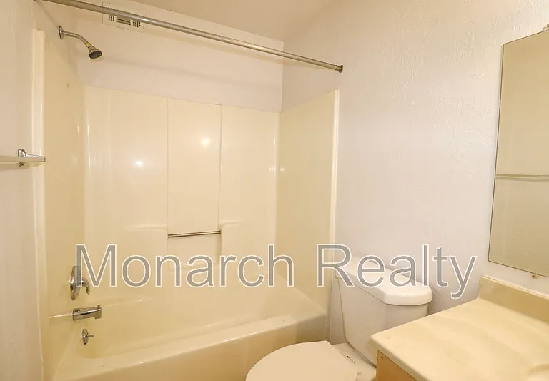 89 SE 16th Ave #101-P101 — Photo 25