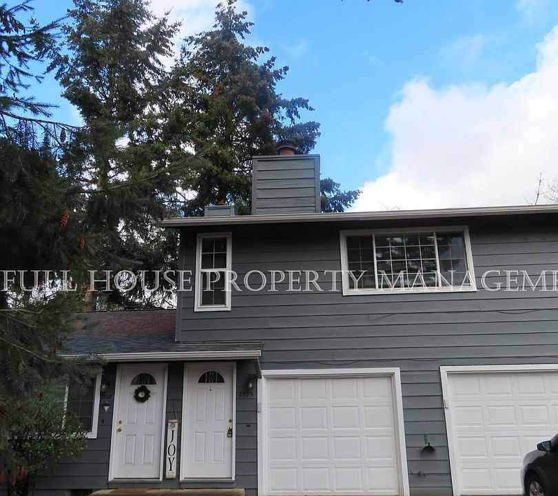 1st image of 2925 Applewood Ln #2927