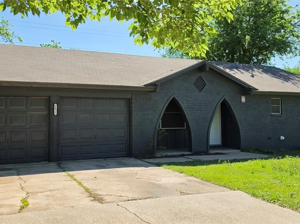 6432 Summit Ridge Dr, Watauga, TX 76148