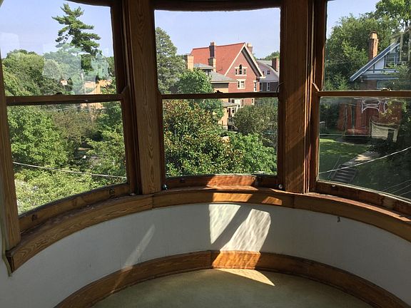 3rd image of 222 Hosea Ave #2