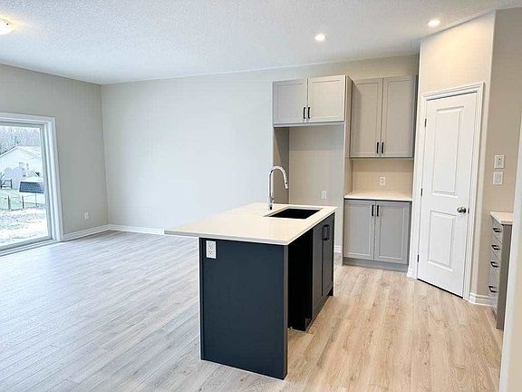 5th image of 237 Heritage Park Dr