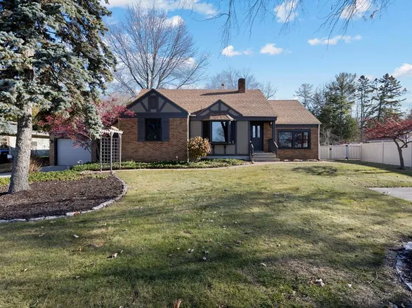 1038 N 3rd Ave, Sturgeon Bay, WI 54235