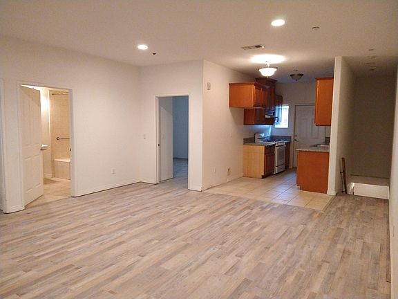 2nd image of 636 N Holliston Ave #8