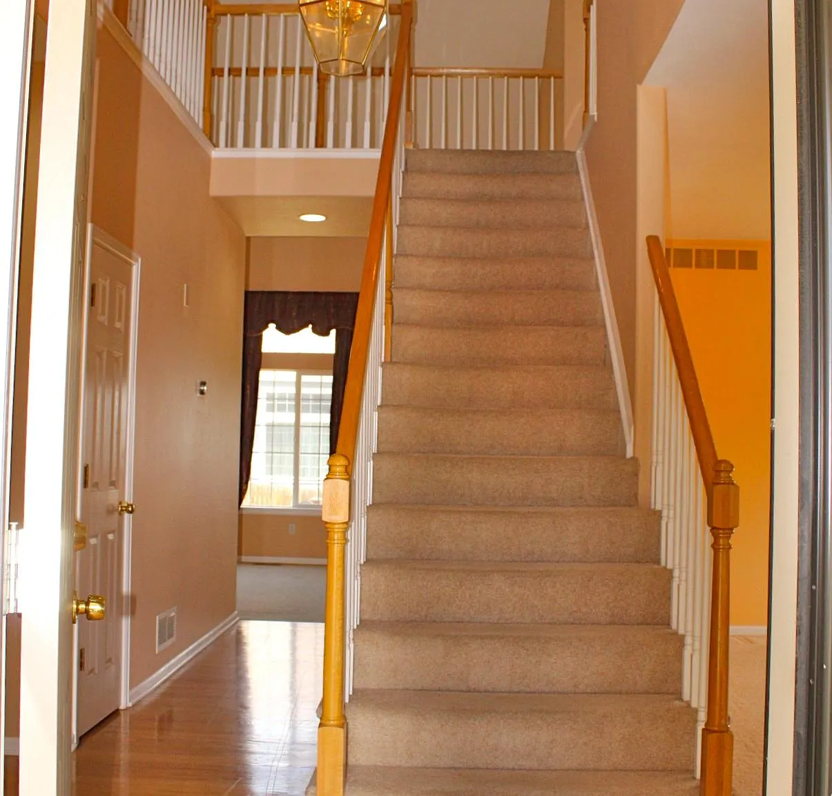 4 bed, 3112 sqft, $3,350 — Photo 3