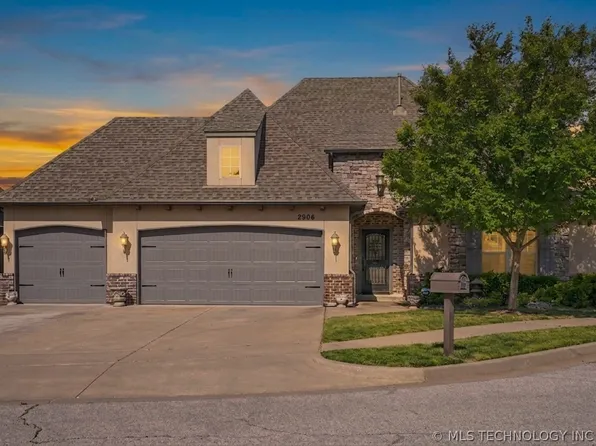 2906 S Kalanchoe Ave, Broken Arrow, OK 74012