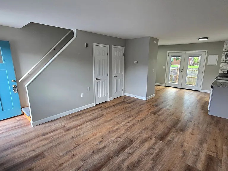 3459 Bloomingdale Rd #4 — Photo 3