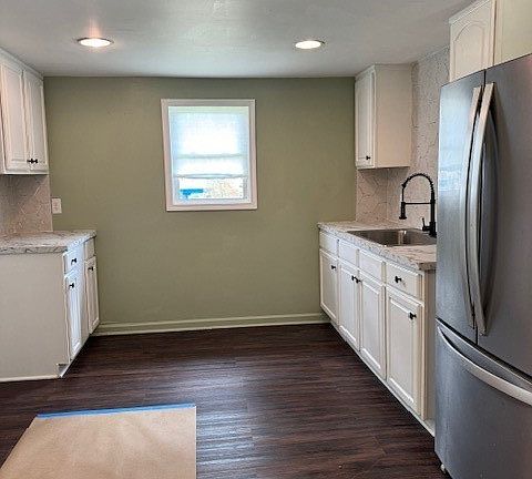 4th image of 3132 Elm St