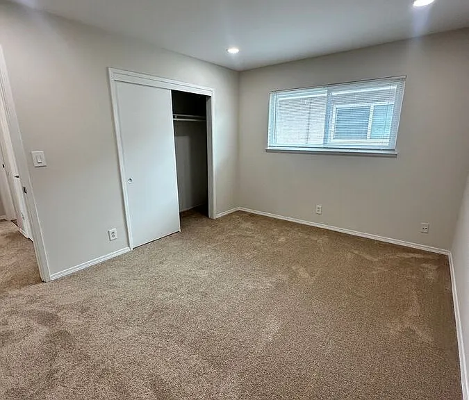 381 Greendale Way #3 — Photo 11