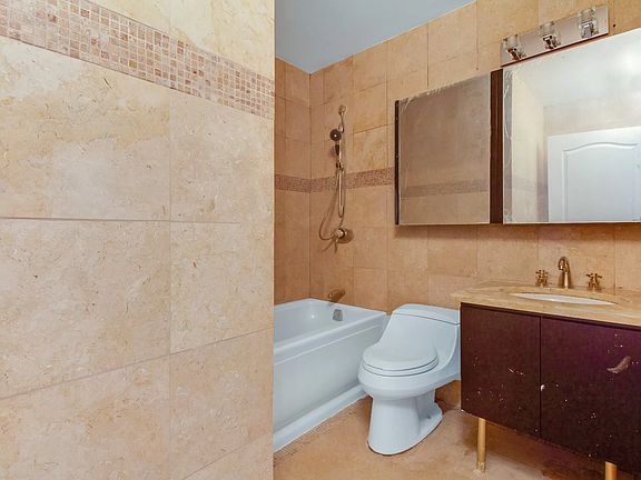 5th image of 404 E 79th St #28FG