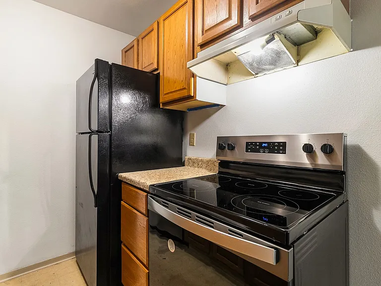 1607 Carolina St — Photo 14