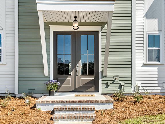 3rd image of 260 Symphony Ave