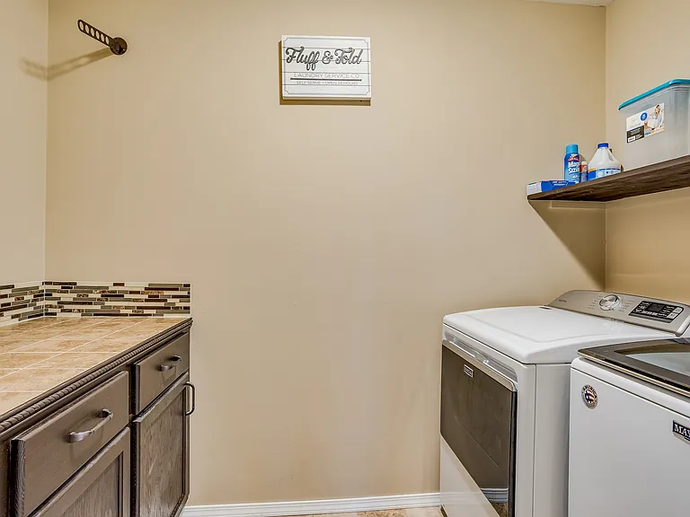 2411 N Button Bush Cir — Photo 19