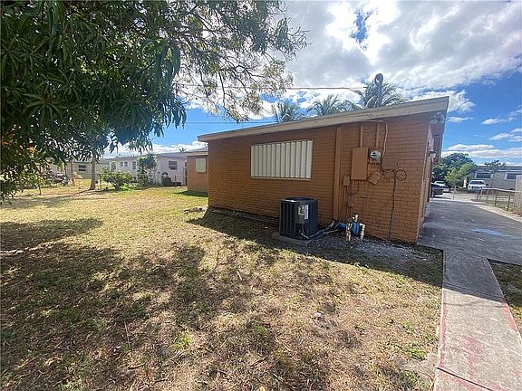 3rd image of 2771 NW 24th Ct