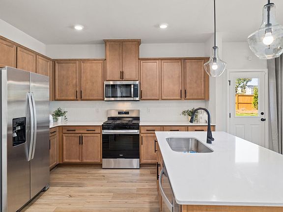 Large Kitchen with Island