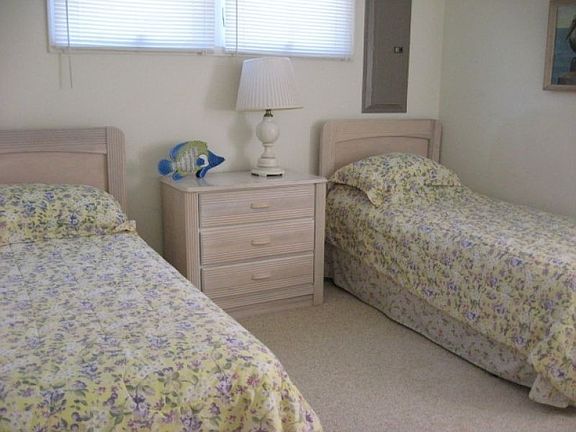 2nd image of 400 Tidal Dr