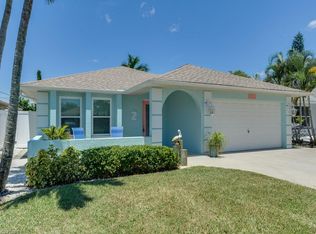 565 108th Ave N, Naples, FL 34108