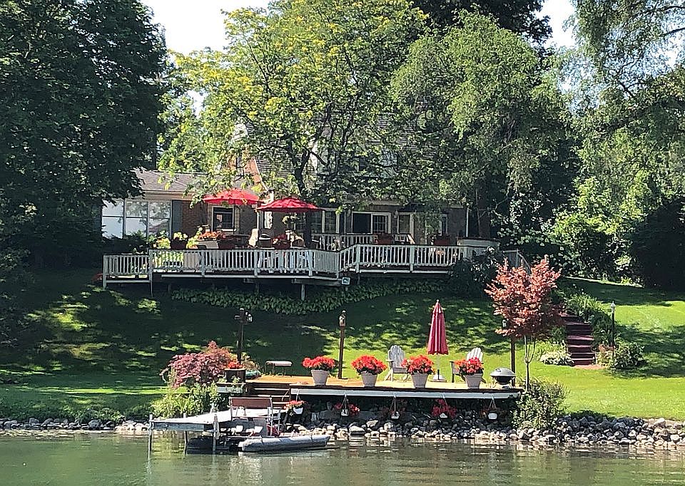 2nd image of 3019 Warner Dr
