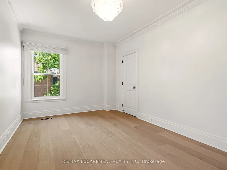 131 Markland St — Photo 33