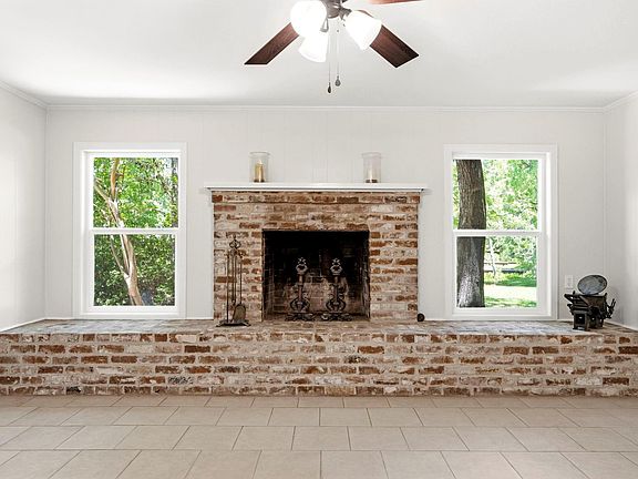 4th image of 8330 Elm Dr