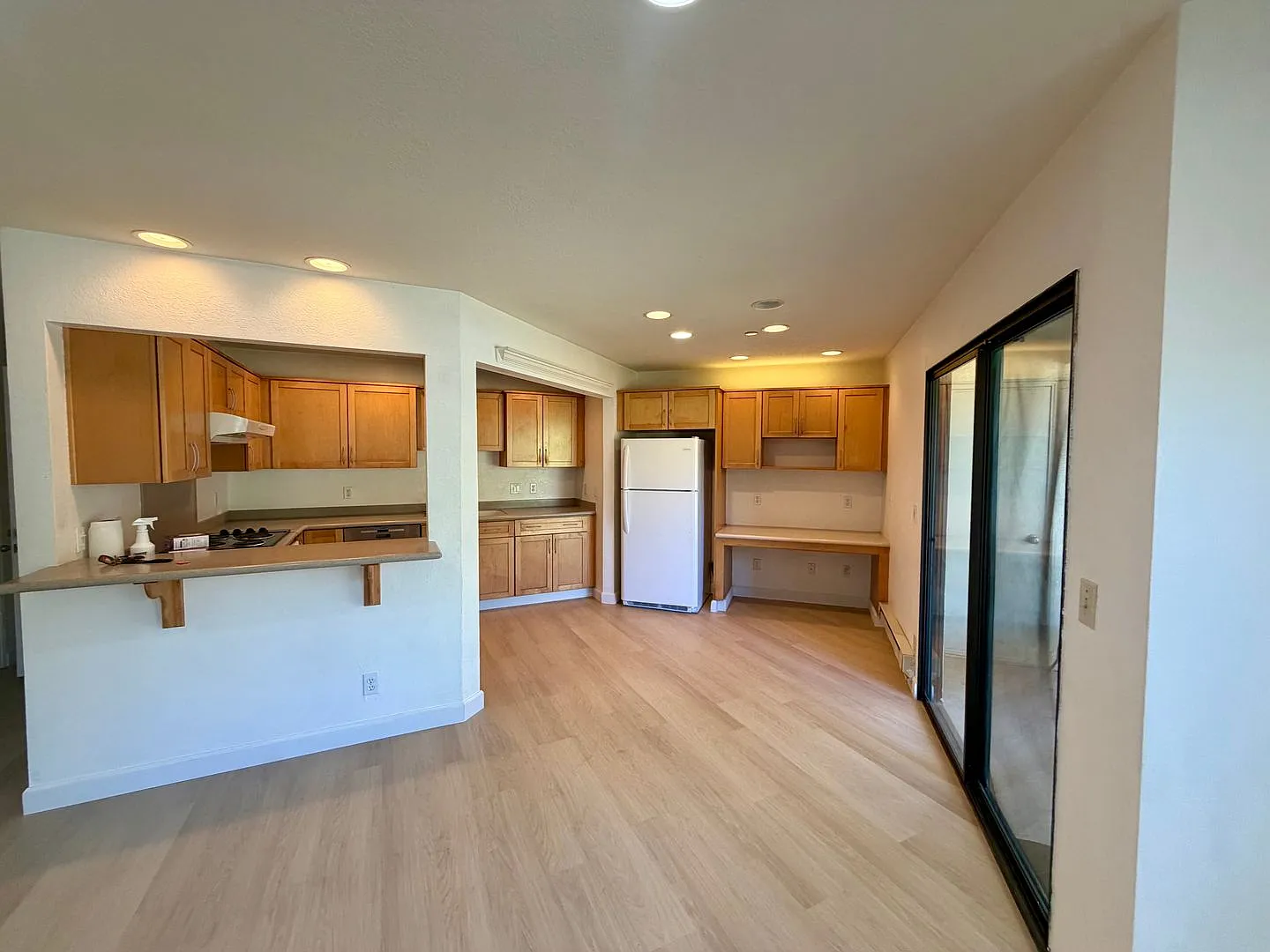 Prime Location! 2 Bedroom 2 Bath ! — Photo 3