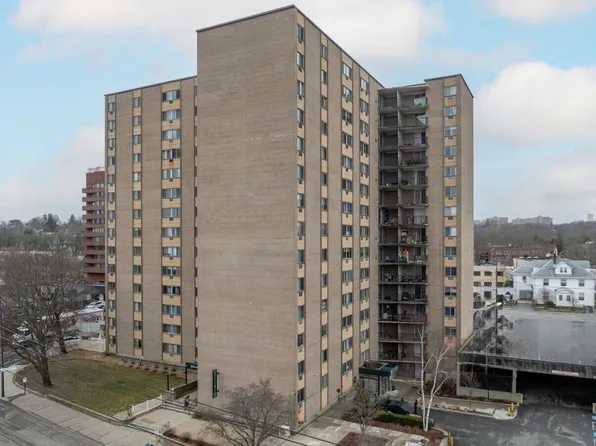 1025 Hancock St Unit 14F, Quincy, MA 02169