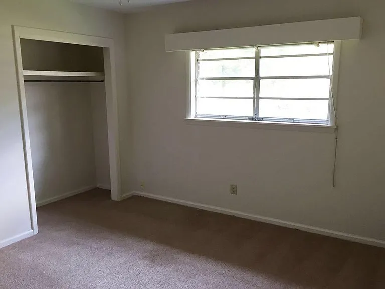 101 Catherine Ave — Photo 8
