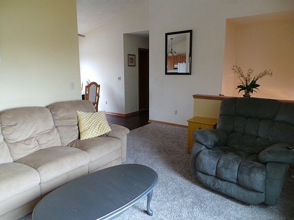 3rd image of 995 Bluehill Ave