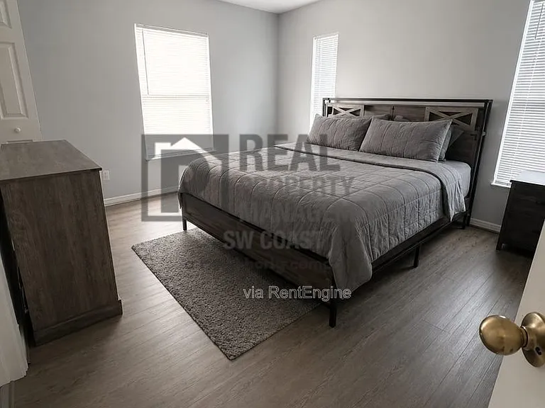 114 NW 13th Ave — Photo 6
