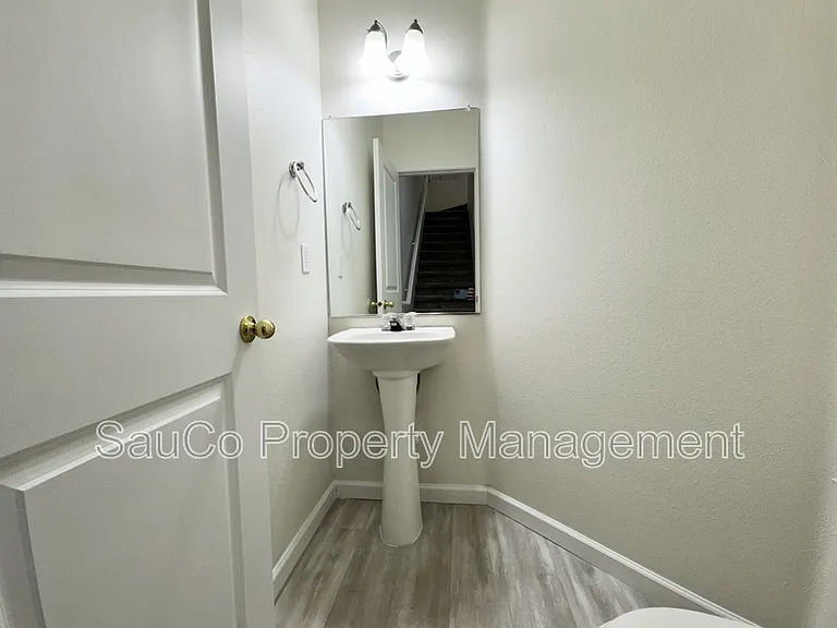 7839 NE Kian Ln — Photo 9