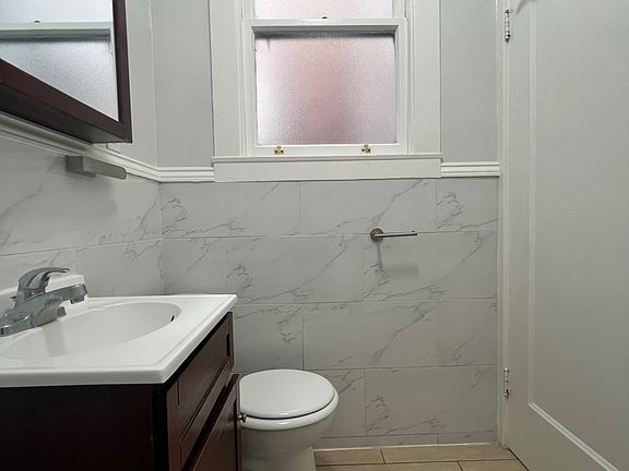 3rd image of 542 Mason St APT 32