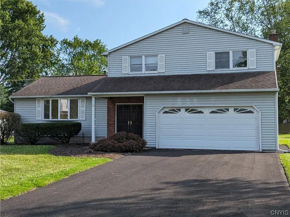 5486 Topsfield Ln, Clay, NY 13041