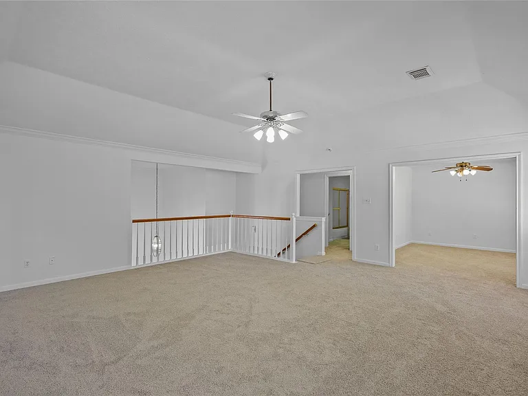 5803 Ancient Oaks Dr — Photo 33