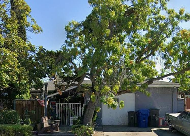 1st image of 912 Connie Dr