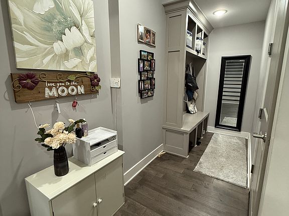 4th image of 201 Broadgreen Ln