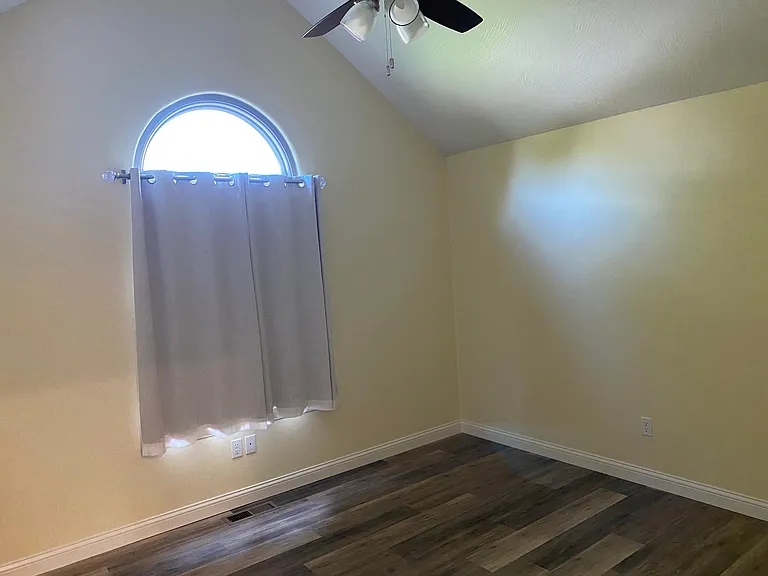 446 Columbine St — Photo 15