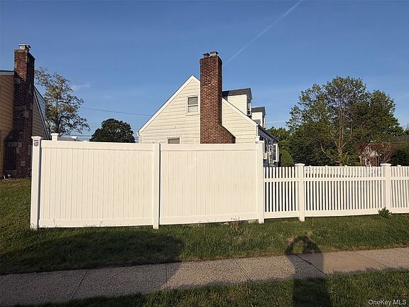 5th image of 281 Anchor Way