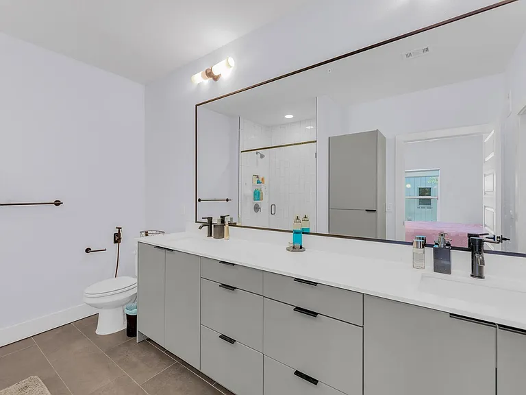 2500 Longview St #323 — Photo 19