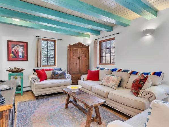 416 Liebert St #6, Taos, NM 87571