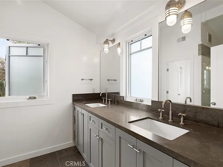 120 Morningside Dr — Photo 37