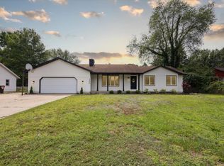 396 Kingwood Dr, Holland, MI 49424