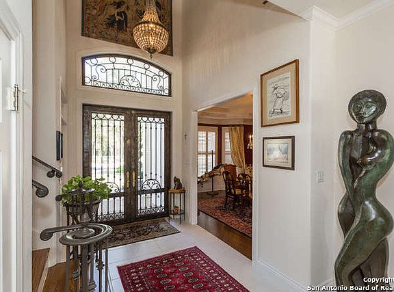 2nd image of 18931 De Enclave
