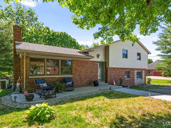 3230 Margaret Mary Ln, Belleville, IL 62221