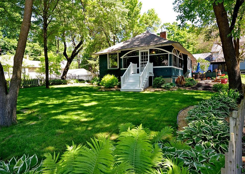 1st image of 1824 Mahtomedi Ave
