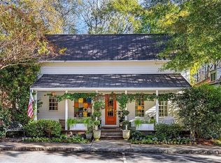 9043 Selborne Ln, Chattahoochee Hills, GA 30268