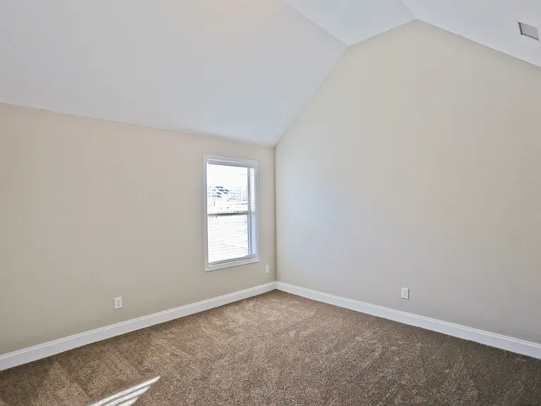 1076 Black Oak Cir — Photo 23