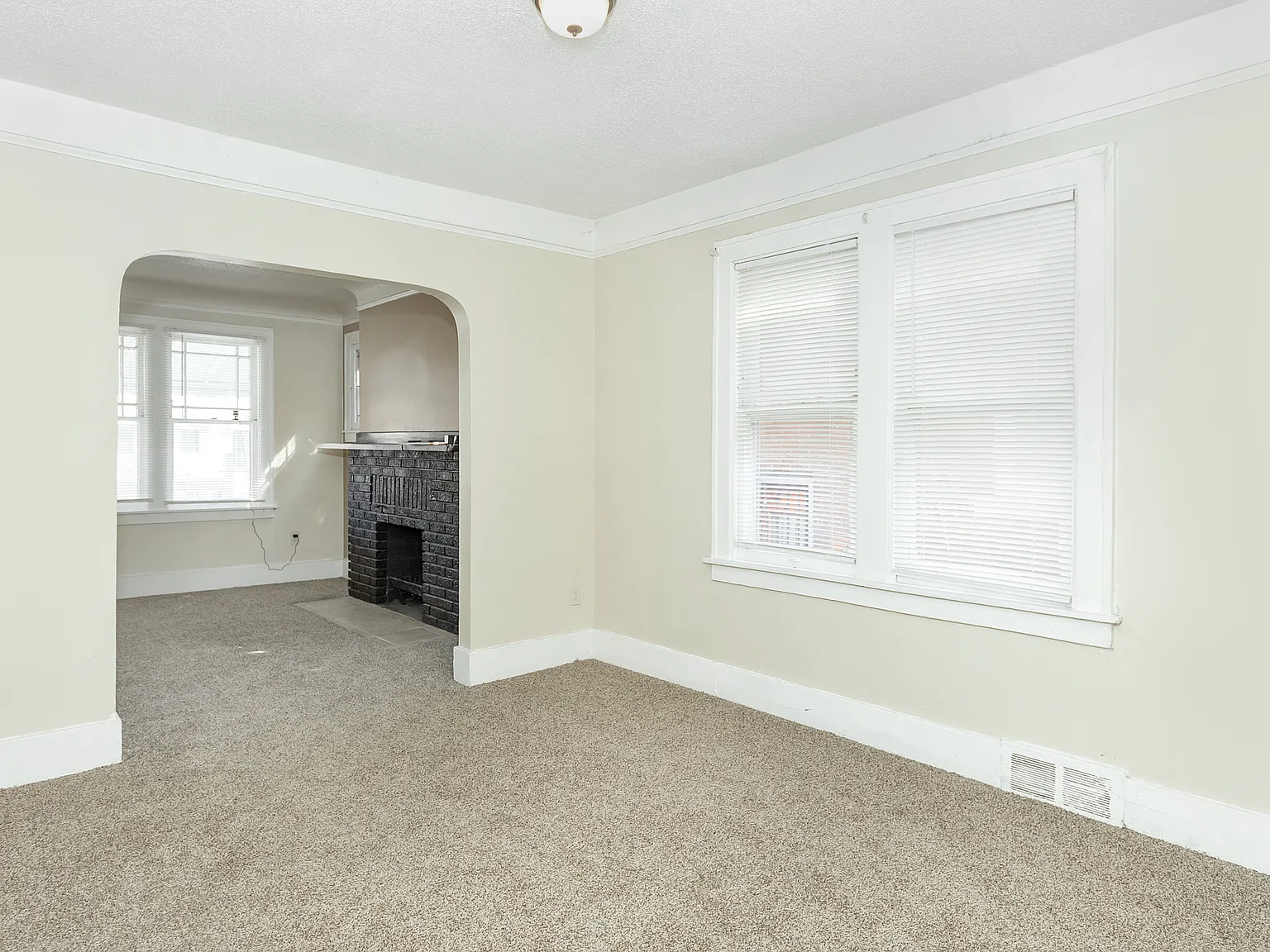 2 bed, 1680 sqft, $1,000 — Photo 3