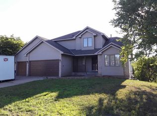 8051 Kimberly Ln N, Maple Grove, MN 55311